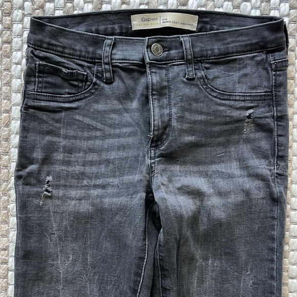Gap Black Frayed Hem Jeans - Picture 2 of 7